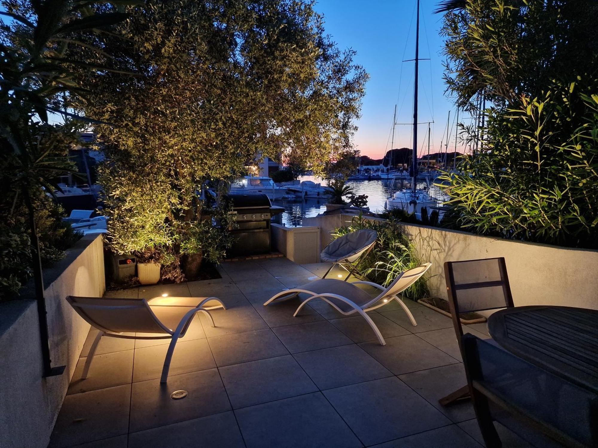 Marina Exceptionnelle - 8 Pers - 120 M2 Vue Mer - Suites Parentales - Cinema - Ponton Le Grau-du-Roi Exterior photo